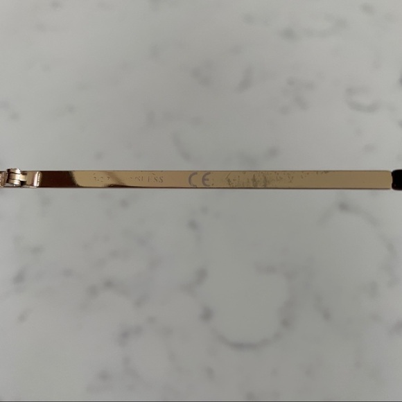 Guess Gold Trim Sunglasses - Picture 5 of 8